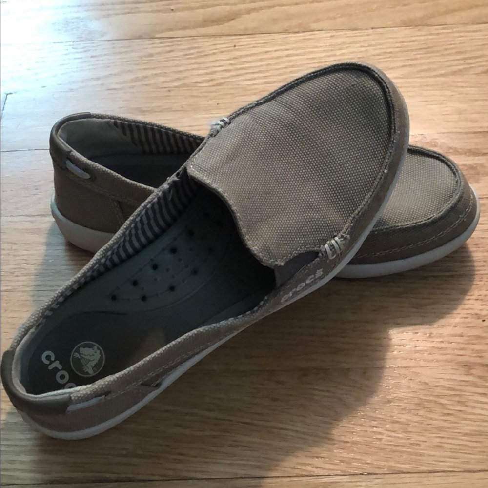 Boat shoe style crocs